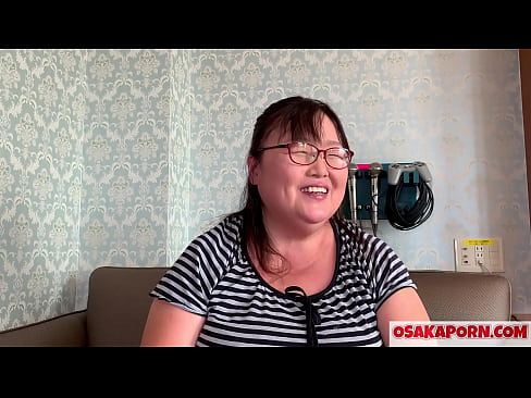 ❤️ La mare japonesa grassa ensenya les seves grans pits i gaudeix d'una joguina sexual. Una mare asiàtica de 51 anys parla de la seva experiència sexual. Yukiko 1 OSAKAPORN milf grassa ❤ Porno rus a nosaltres ﹏