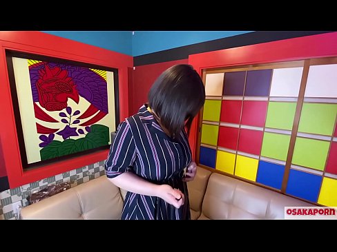 ❤️ Una maca japonesa de grans tetes es masturba amb joguines sexuals i té un orgasme. Ella parla en una entrevista de la seva putada experiència. Tetes enormes i cony pelut gemegant fort. Osakaporn ❤ Porno rus a nosaltres ﹏